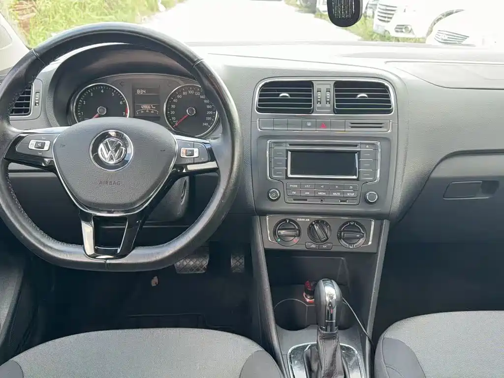 Volkswagen Polo — миниатюра 4