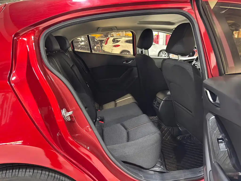 Mazda 3 Axela — миниатюра 11