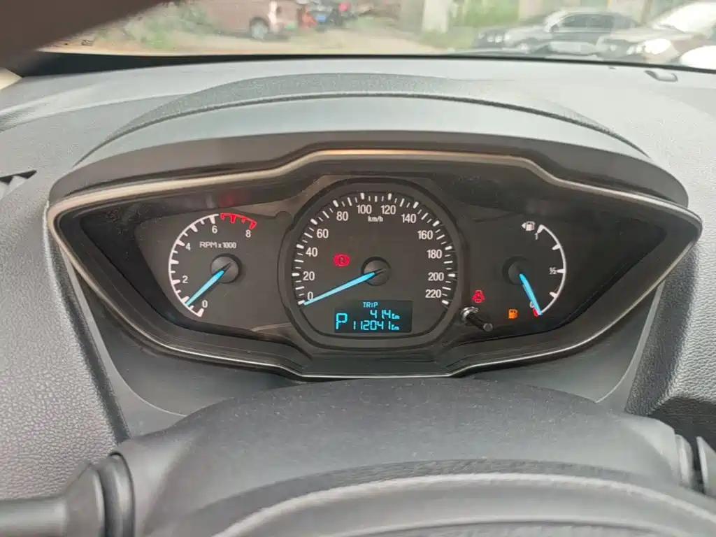 Ford Escort — миниатюра 12