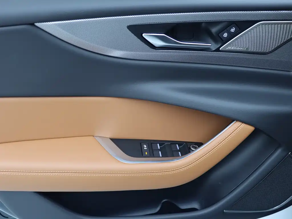Jaguar XEL — миниатюра 11