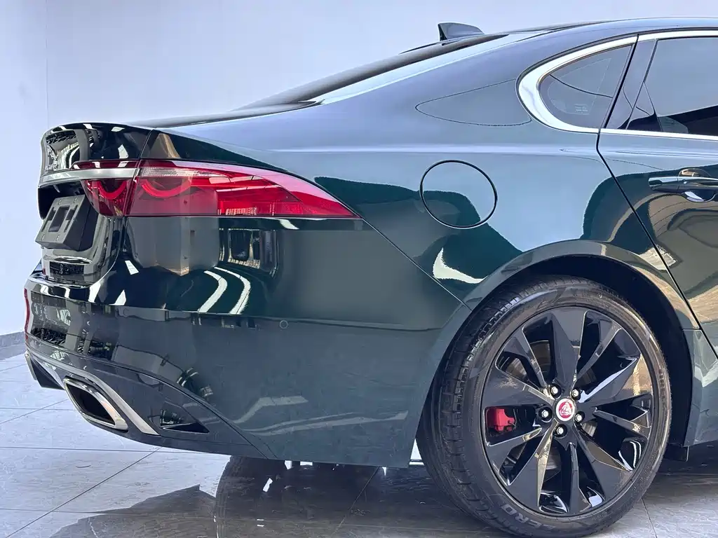 Jaguar XFL — миниатюра 21