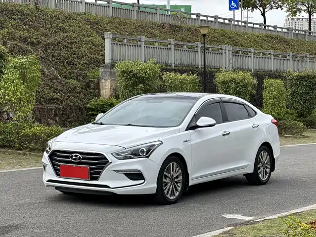 HYUNDAI NAME PICTURE