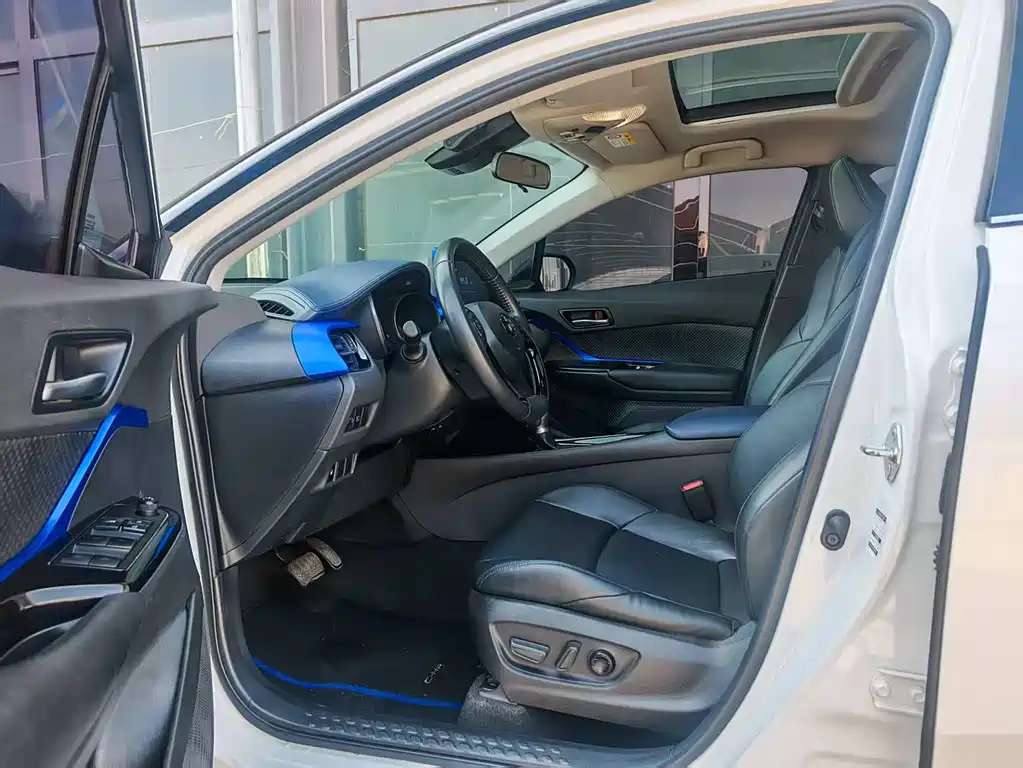 TOYOTA C HR