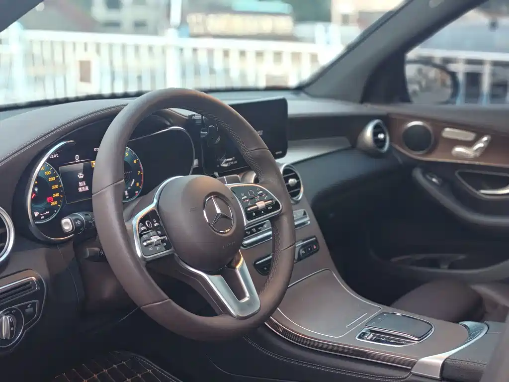 Mercedes-Benz GLC — миниатюра 4