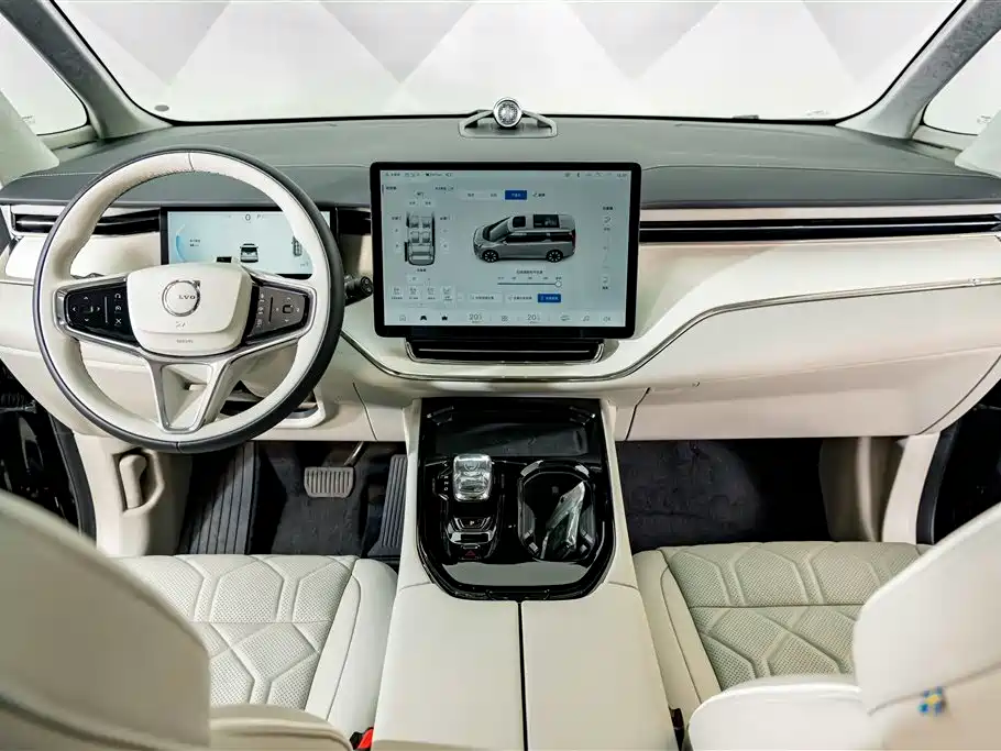 Volvo EM90 — миниатюра 14