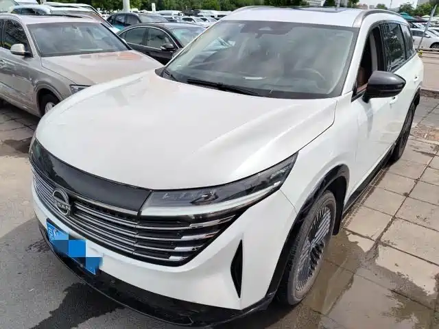 Nissan Teramont 2024