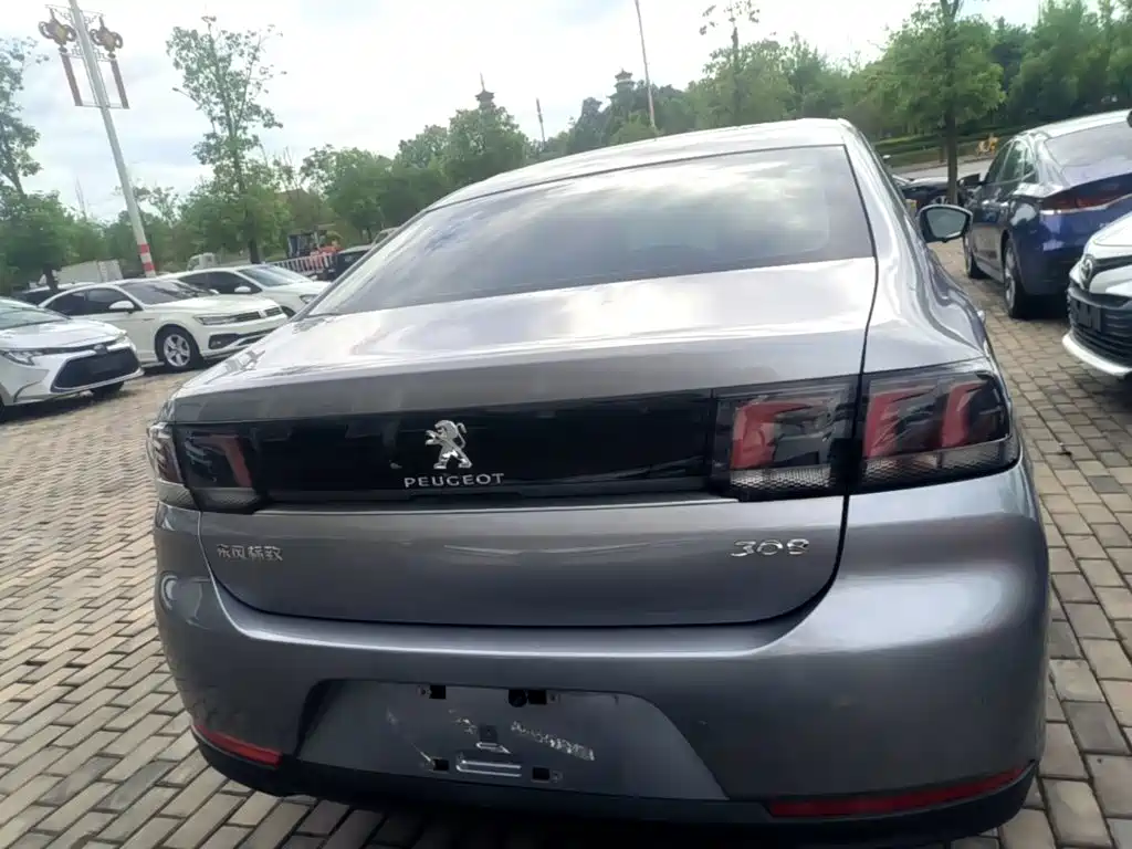 Peugeot 308 — миниатюра 6