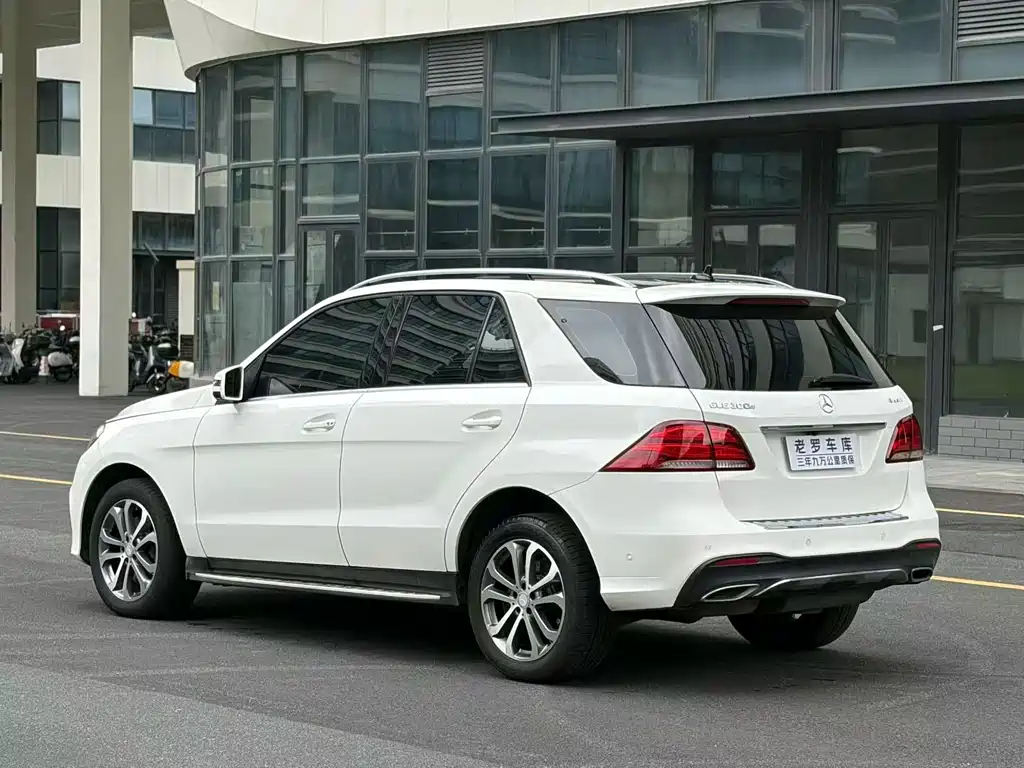 Mercedes-Benz GLE (Import) — миниатюра 7