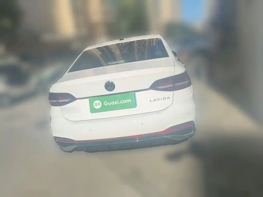 Volkswagen Lavida — миниатюра 3