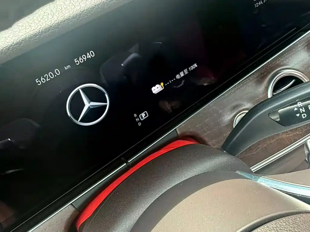 Mercedes-Benz E-Class New Energy — миниатюра 6