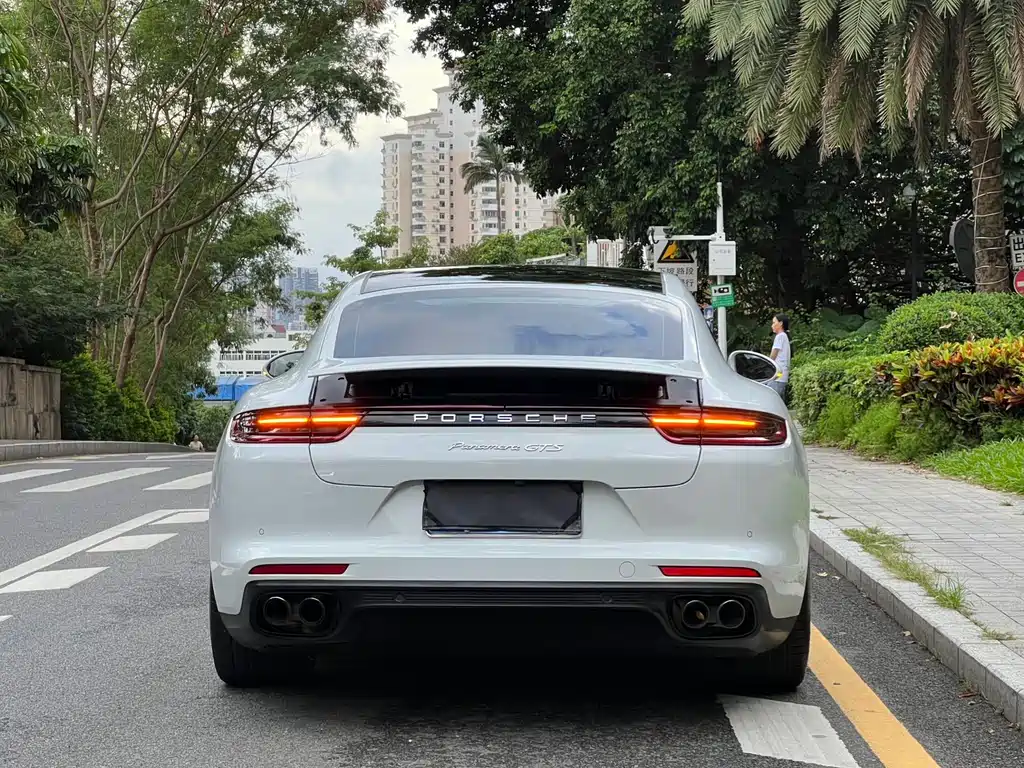 Porsche Panamera — миниатюра 12