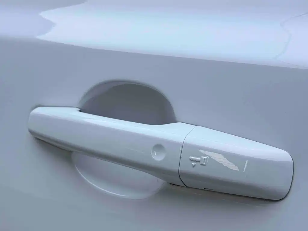 Jaguar XFL — миниатюра 21