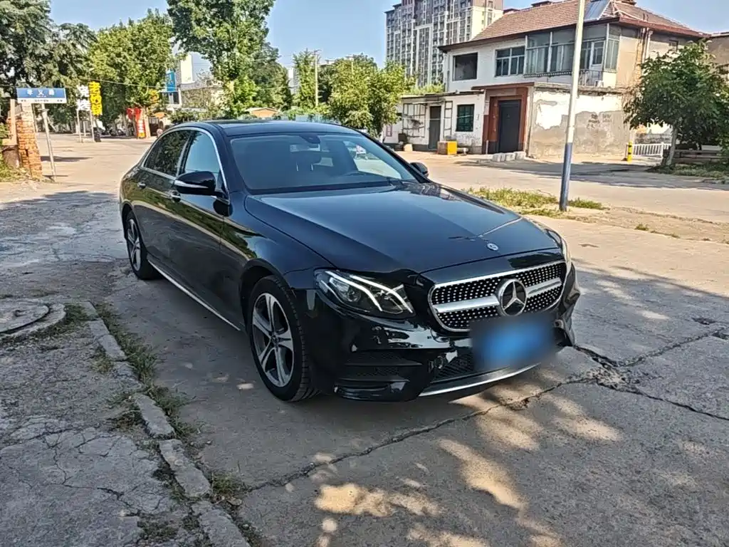 Mercedes-Benz E-Class — миниатюра 4