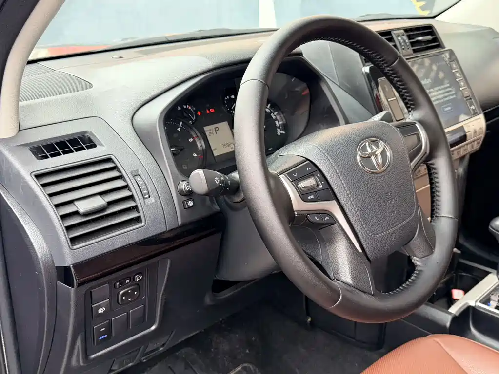 Toyota Prado (Import) — миниатюра 5