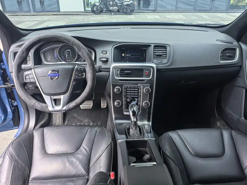 Volvo V60 — миниатюра 8