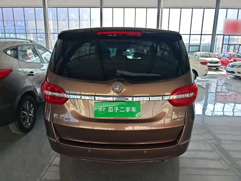 Buick GL8 — миниатюра 6