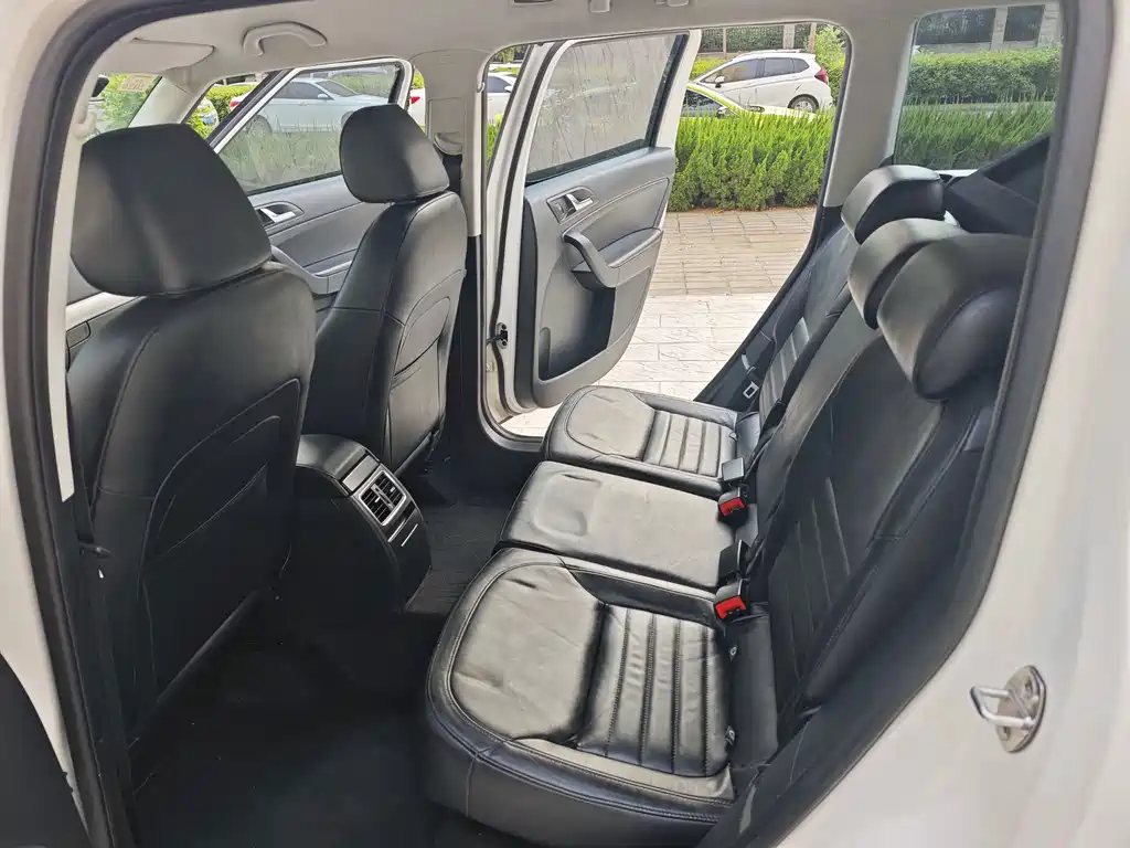 Skoda Yeti — миниатюра 10