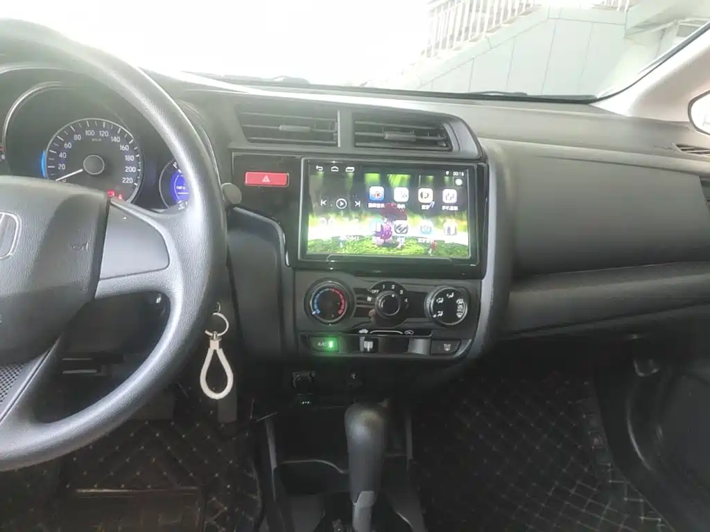 Honda Fit — миниатюра 13