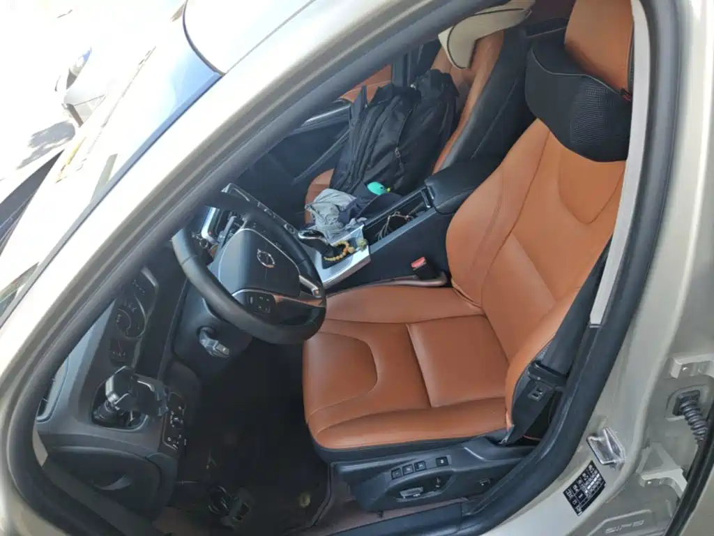 Volvo S60 — миниатюра 22
