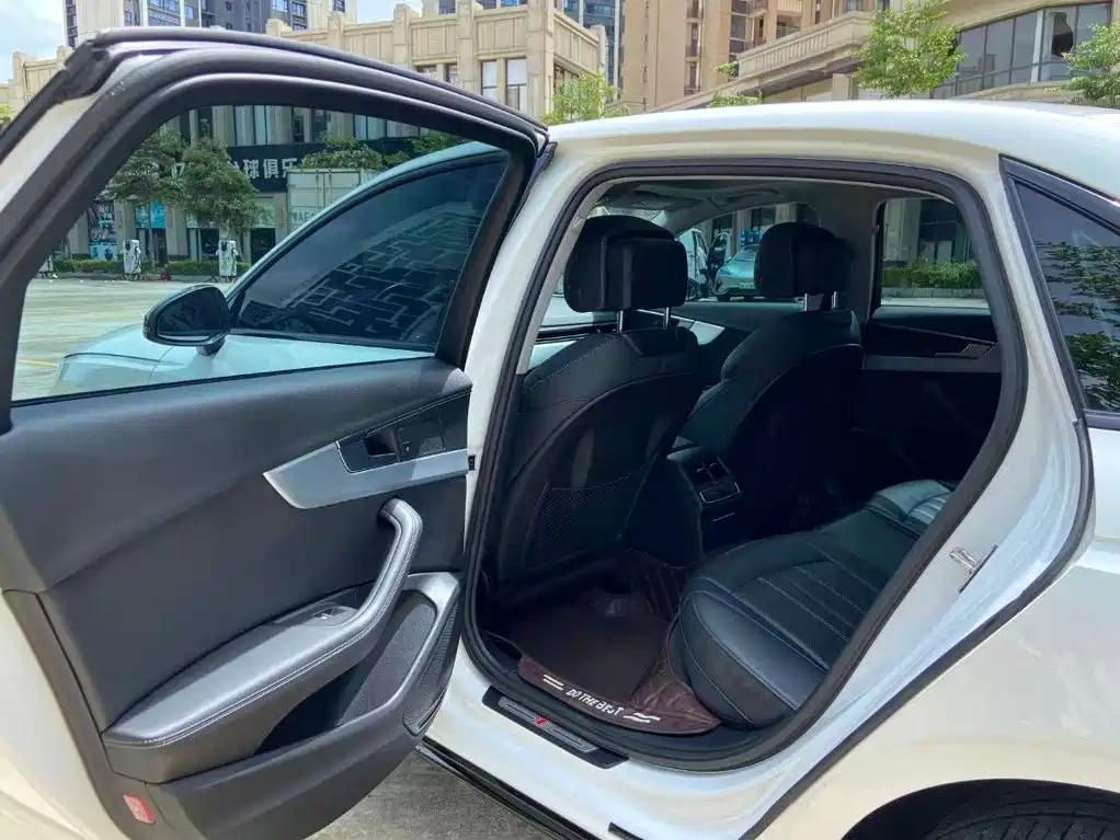 Audi A4L — миниатюра 5