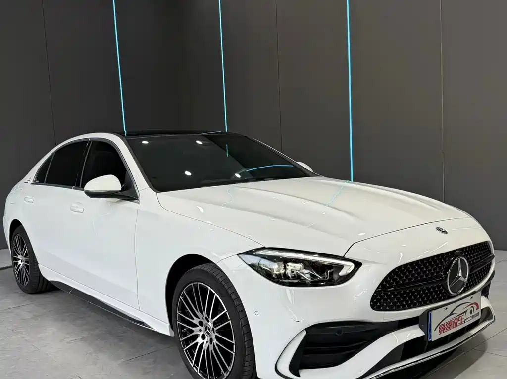 Mercedes-Benz C-Class — миниатюра 3