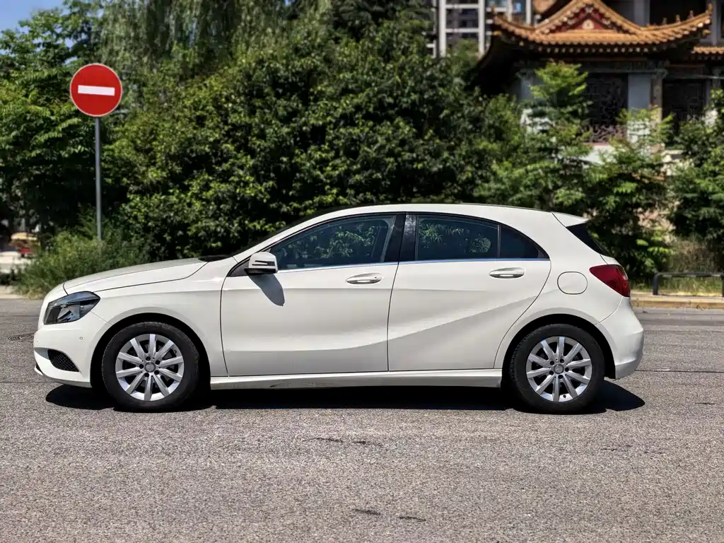 Mercedes-Benz A-Class (Import) — миниатюра 8