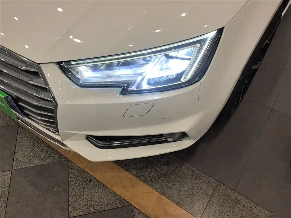 Audi A4L 2018 30 40 TFSI Fashion