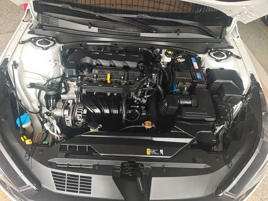 Hyundai Elantra — миниатюра 20