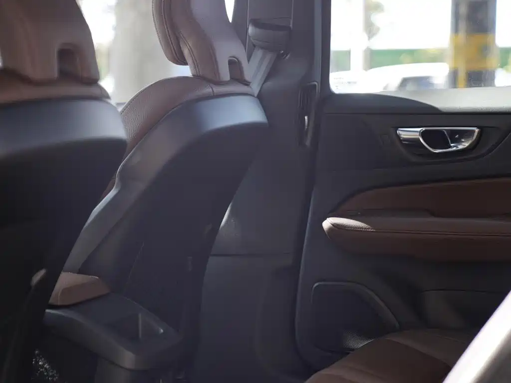 Volvo S60 — миниатюра 12