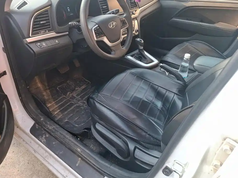 Hyundai Elantra — миниатюра 9