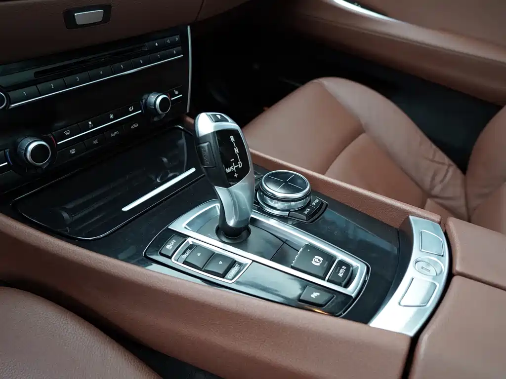 BMW 5 Series GT 535i Classic Type, фото 23