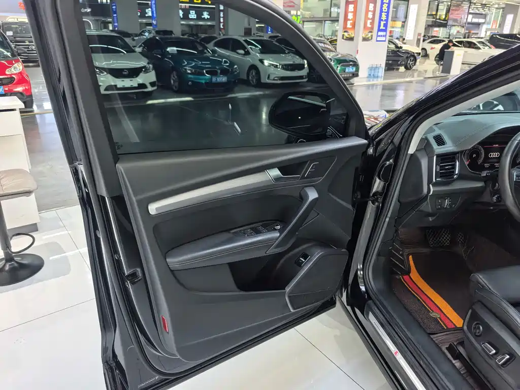 Audi Q5L — миниатюра 5