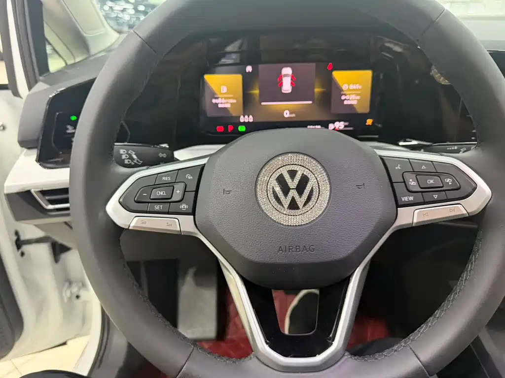 Volkswagen Golf — миниатюра 11