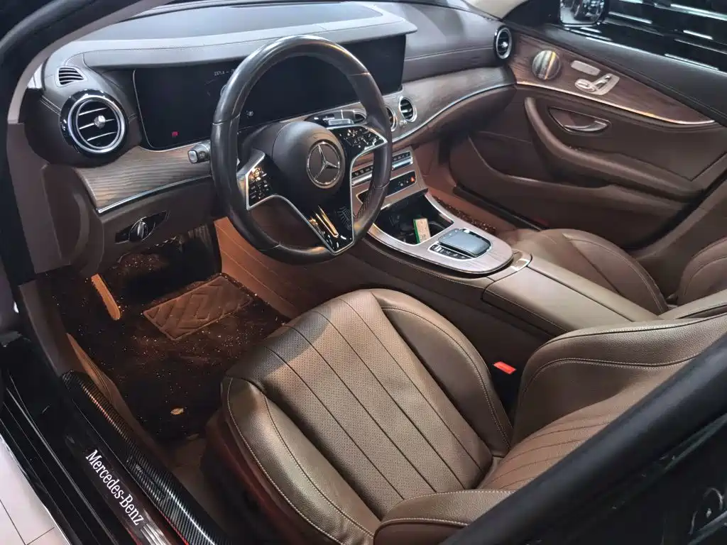 Mercedes-Benz E-Class — миниатюра 10