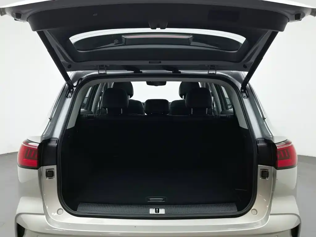 Roewe RX5 MAX — миниатюра 16