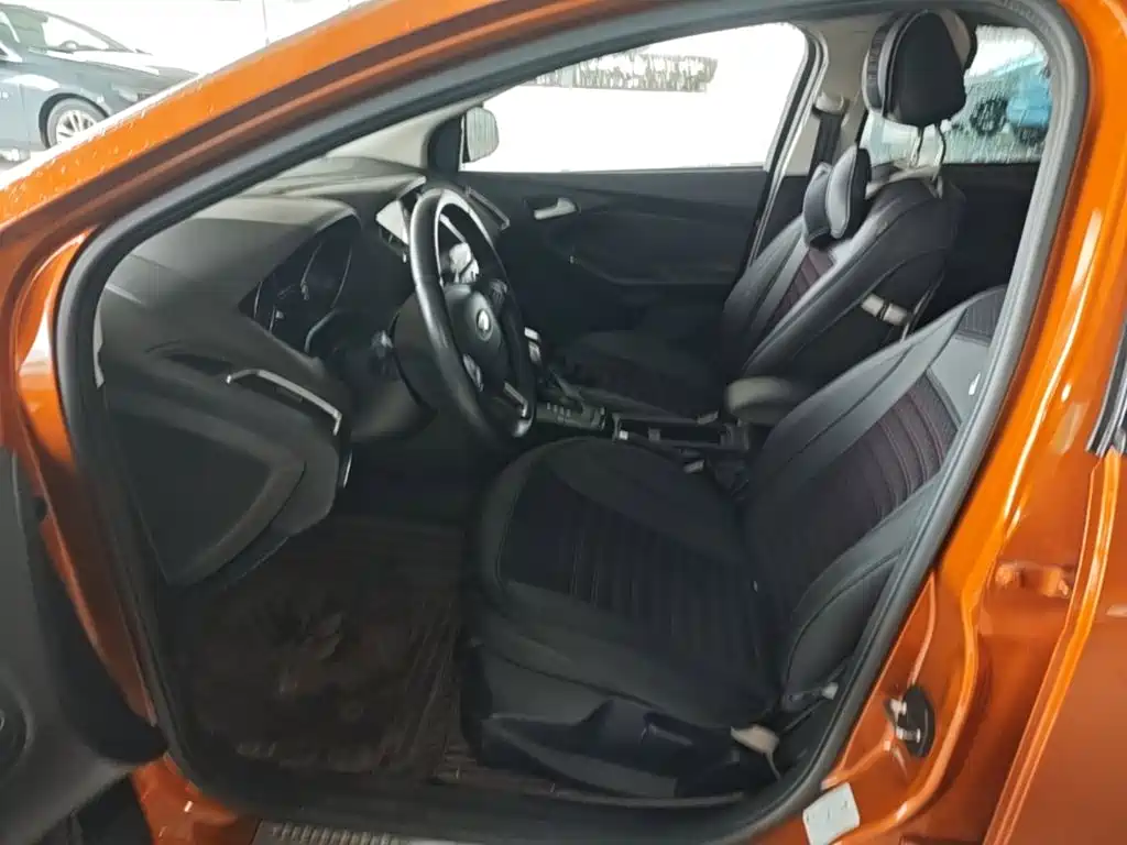 Ford Focus — миниатюра 15