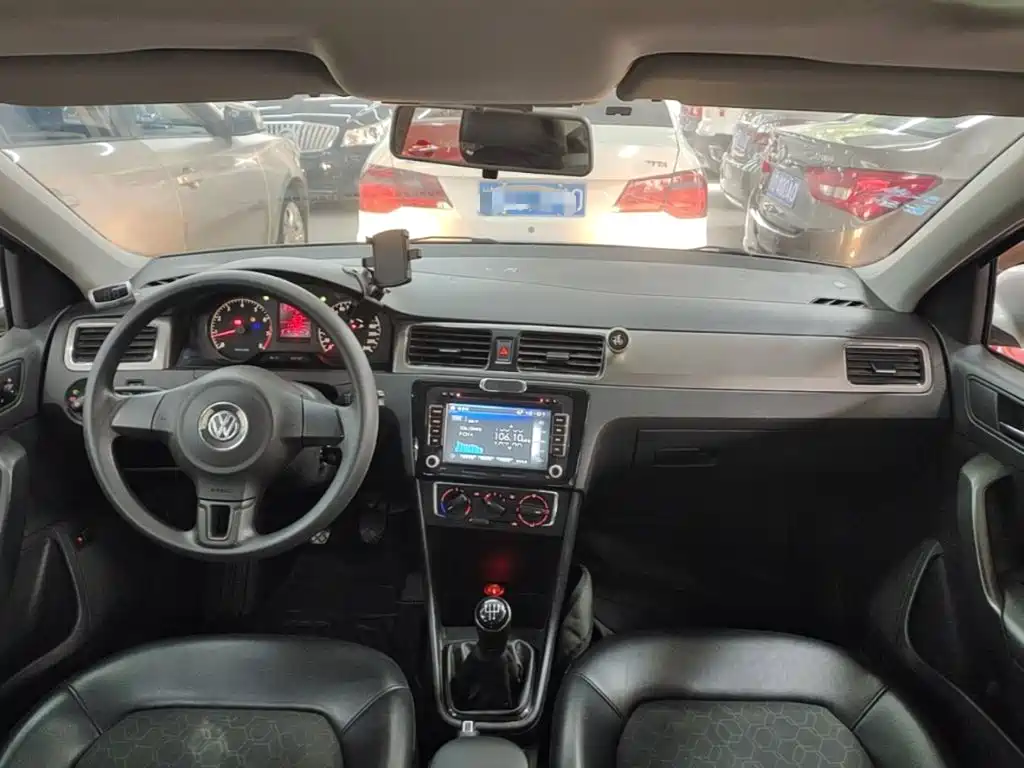 Volkswagen Santana — миниатюра 10