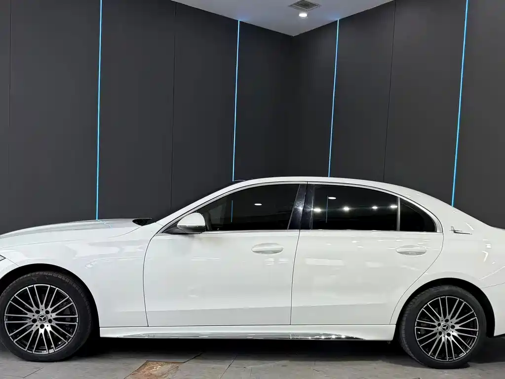 Mercedes-Benz C-Class — миниатюра 5