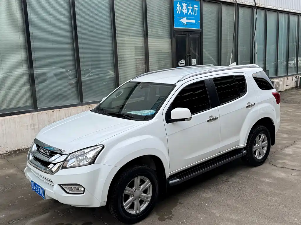 Isuzu MU-X — миниатюра 14