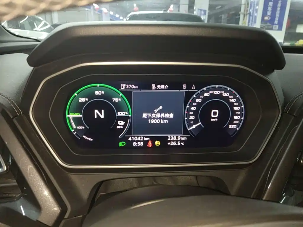 Audi Q4 e-tron — миниатюра 12