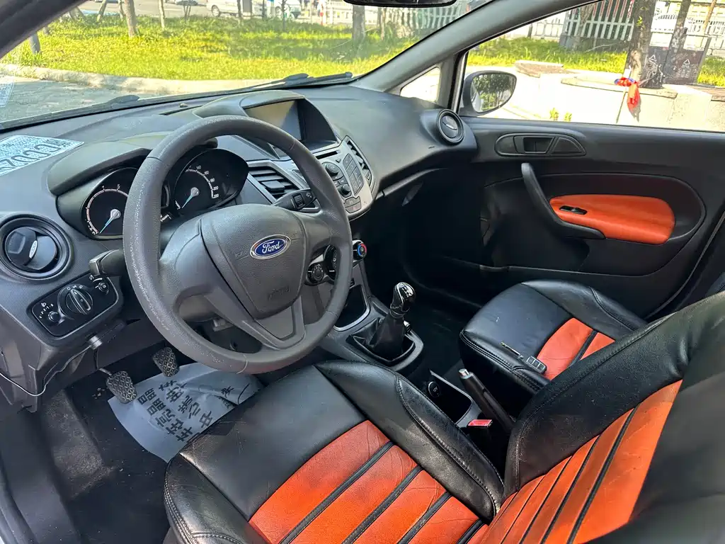 Ford Fiesta — миниатюра 14