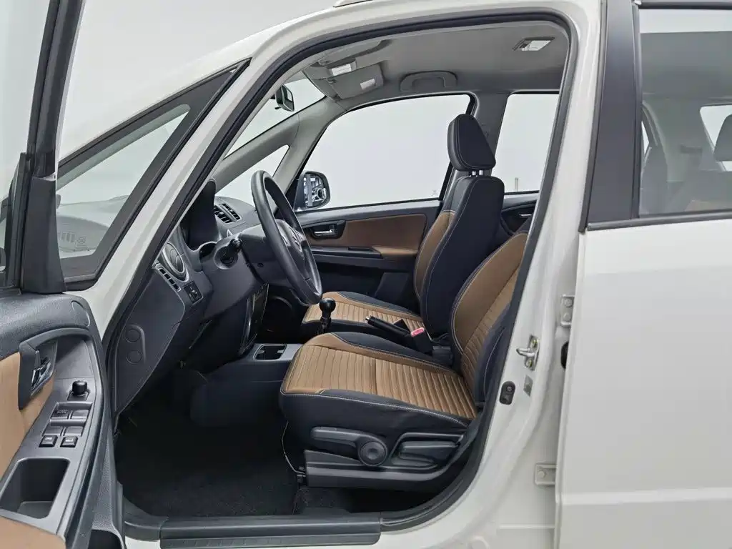 Suzuki SX4 — миниатюра 10
