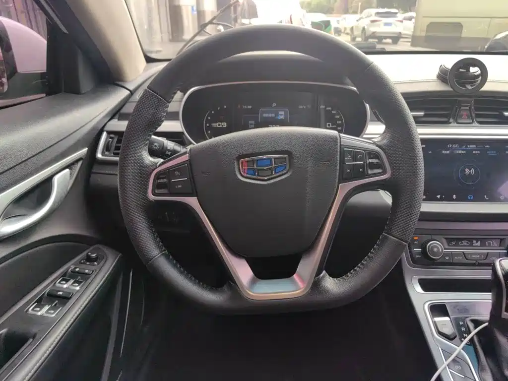 Geely Emgrand — миниатюра 11