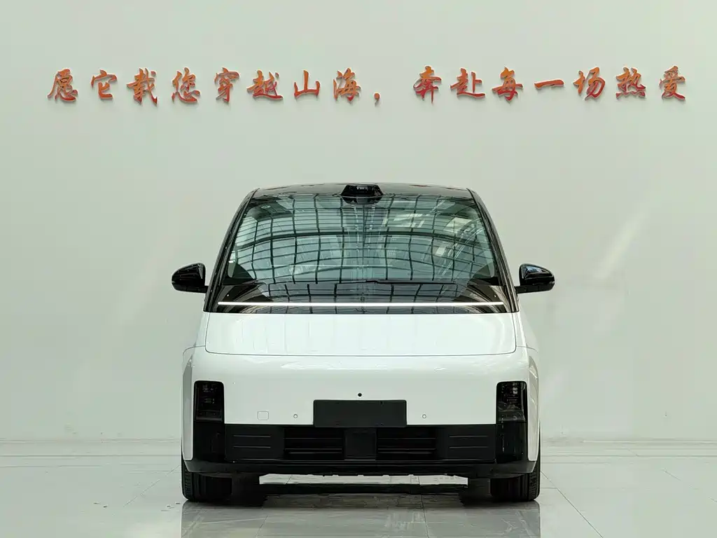 Li Auto Li MEGA — миниатюра 2