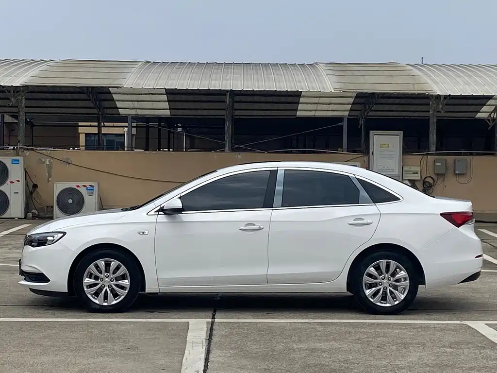Buick Excelle — миниатюра 4