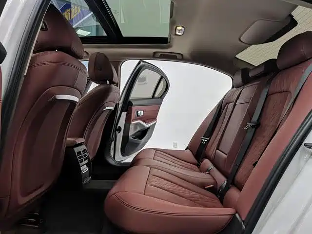 BMW 3 Series — миниатюра 17