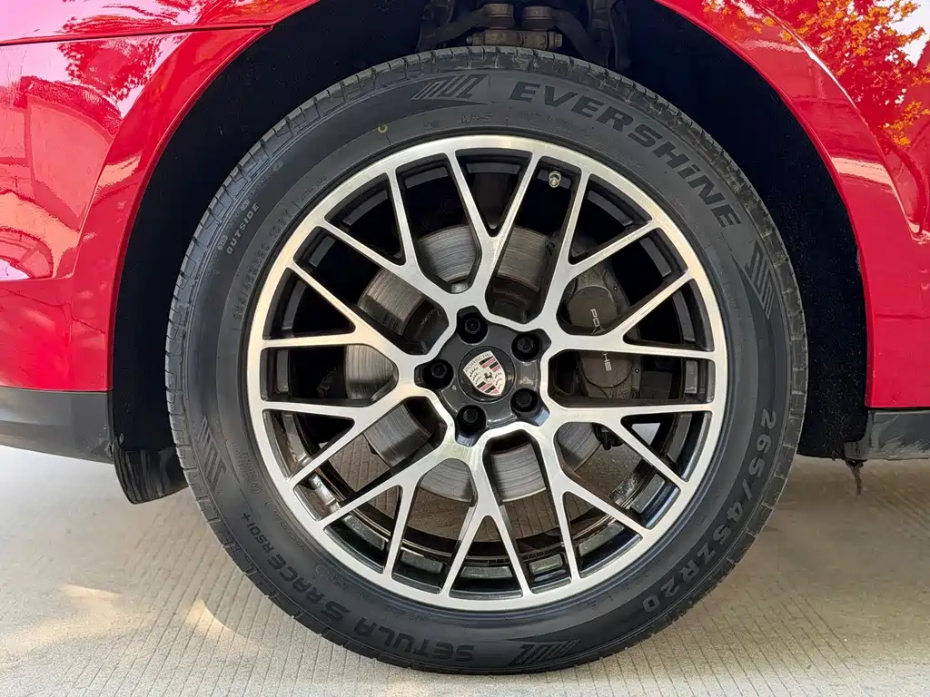 Porsche Macan — миниатюра 14