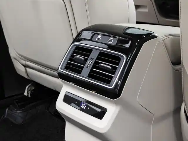 Audi Q5L — миниатюра 11