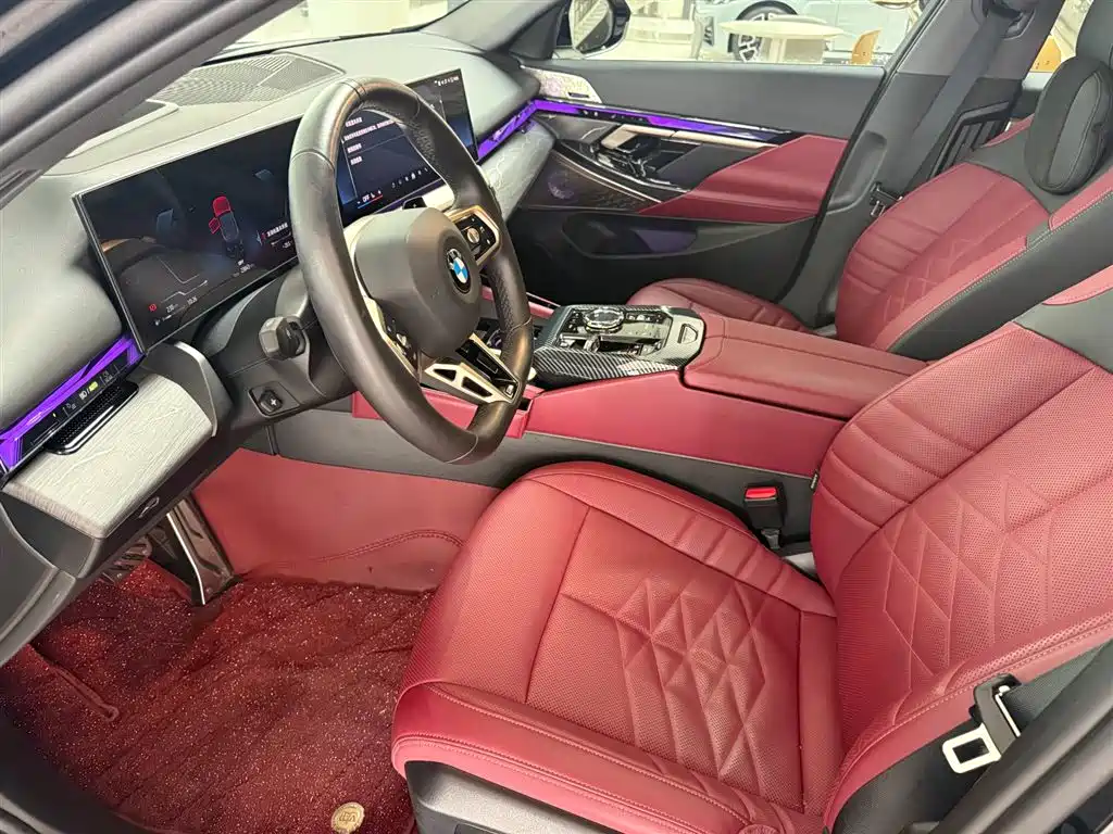 BMW 5 Series — миниатюра 9