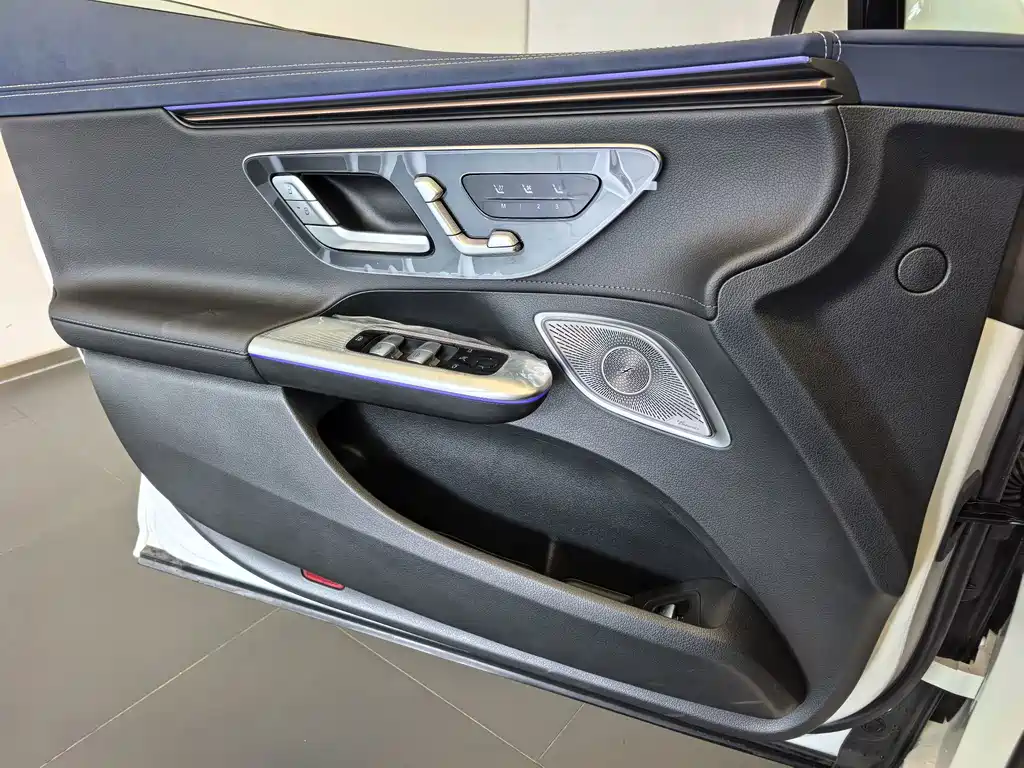 Mercedes-Benz EQE — миниатюра 12